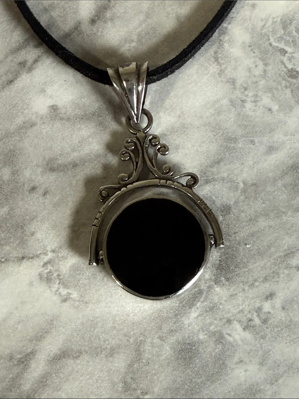 925 Silver Reversible Spinning Pendant Mother of Pearl & Black Onyx Necklace